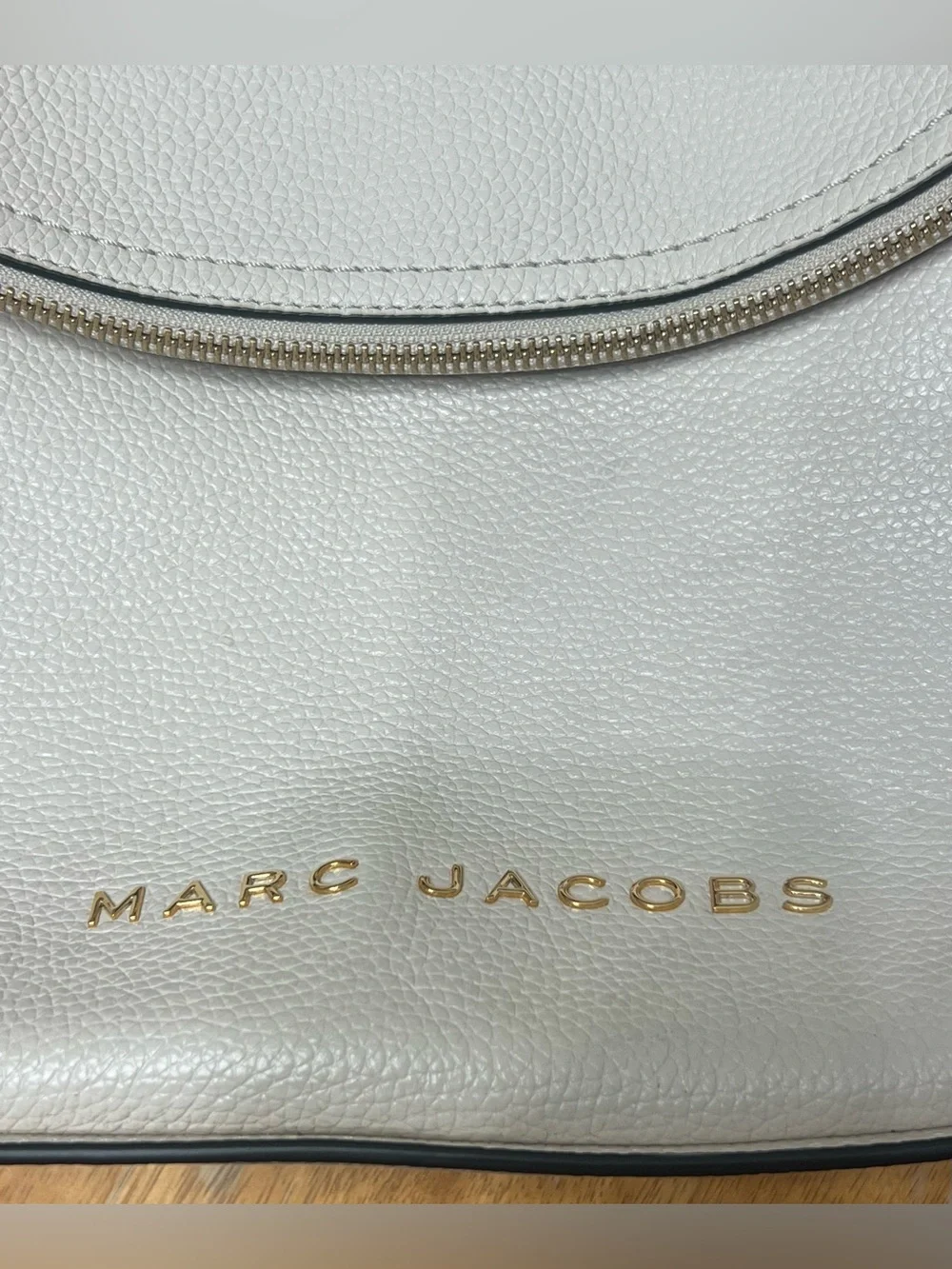 Marc Jacobs The Groove Leather Messenger Bag in Cream